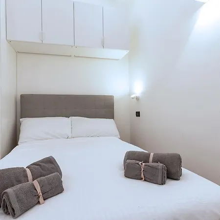 Apartment - Porta Romana Free Wi-fi, Netflix *