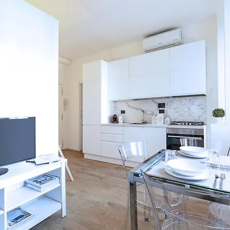 - Porta Romana Free Wi-fi, Netflix Milan